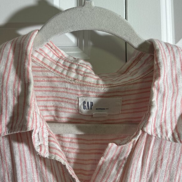 Gap Seersucker LS, Light Pink/White Stripes, Size M - Picture 2 of 7